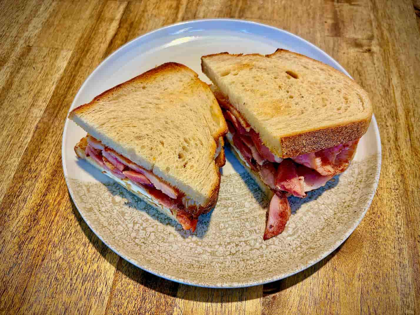Egg & Bacon Sandwich